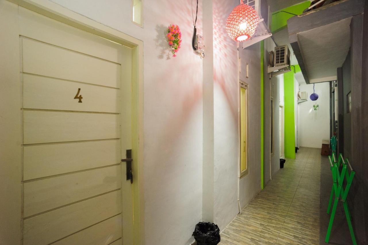 Reddoorz Syariah Near Rs Advent Bandar Lampung Hotel Exterior photo